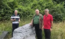 Şenol Güneş’ten Anlamlı Kabir Ziyareti