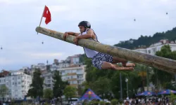 Ordu'da Yağlı Direk Yarışmasının Şampiyonu Belli Oldu
