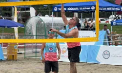 Yalıncak’ta Plaj Voleybolu Heyecanı