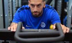 Hakan Çalhanoğlu Yeni İmajıyla Kampa Katıldı