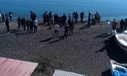 Trabzon'da Denize Giren İşçiden Acı Haber