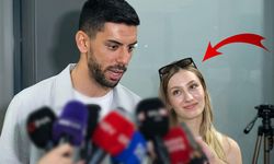 Cenk Özkaçar Konuştu, Eşinin Bakışları Gündem Oldu