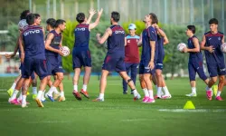 Trabzonspor Hazırlıklarını Dar Alan Maçıyla Sürdürdü