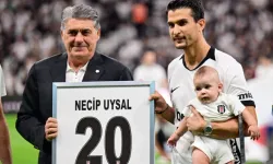 Necip Uysal Beşiktaş Taraftarına Veda Etti