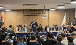 Bakanlar Diyarbakır’da Kürtçe Ezgilerle Karşılandı