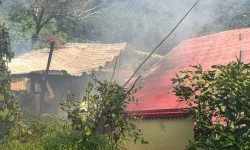 Şalpazarı’nda Odunlukta Yangın: 1 Kişi Yaralandı