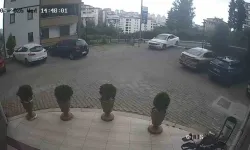 Ortahisar’da Otomobil Site Bahçesine Düştü