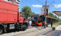 Kayseri'de Tramvay Kazası: Genç Kadın Hayatını Kaybetti