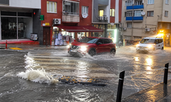 Trabzon'da Yağmur Kasisi Sürükledi