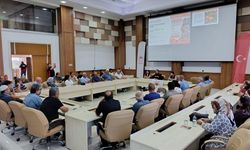 Kozan’da Trabzon Hurması Üreticilerine Eğitim
