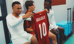 Mbappe'nin Elindeki Arda Güler Forması Gündem Oldu
