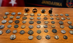 Tarlada Bulduğu 52 Bizans Eserini Satarken Yakalandı