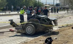 Elazığ’da Kaza: Otomobil İkiye Bölündü