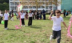 Trabzon’da Bin Öğrenci Gazze İçin Uçurtma Uçurdu