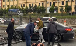 Arsin’de Otomobil Karşı Şeride Geçti: 2 Yaralı