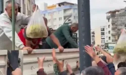 Manisa’da Üreticiler Bir Tır Üzümü Ücretsiz Dağıttı
