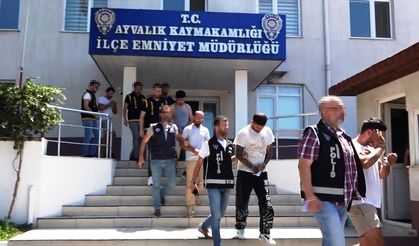 BALIKESİR - Yunanistan'a yasa dışı gitmeye çalışan 3'ü PKK üyesi 6 kişi yakalandı
