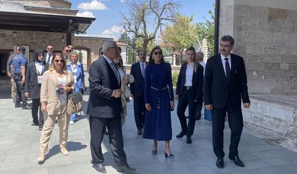 KONYA - Azerbaycan Cumhurbaşkanı Aliyev'in eşi Mihriban Aliyeva Mevlana Müzesi'ni ziyaret etti