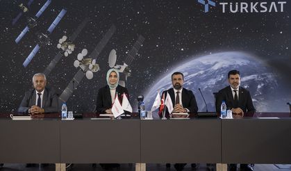ARTVİN - Çinli kadın turist Artvin'deki yayla şenliklerinde güreşti
