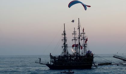 MUĞLA - Fethiye'de Büyük Zafer’in 100. yılı havada ve denizde kutlandı