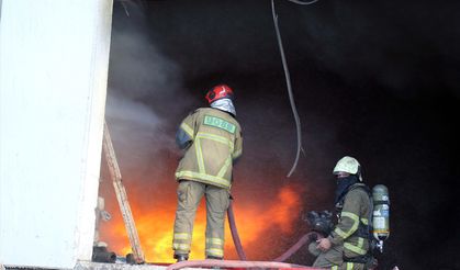 ERZURUM - Bacağı kopan kız çocuğu geçirdiği 14 ameliyatla 4 ay sonra adım attı