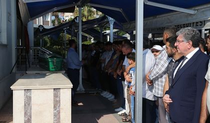 TOKAT - Devrilen otomobilde sıkışan sürücü yaralandı