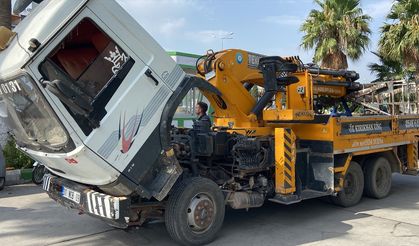 HATAY - Vincin motoruna sıkışan kedi yavrusunu itfaiye kurtardı