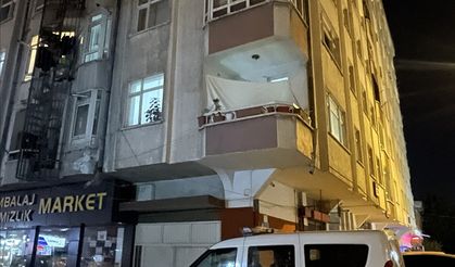 İZMİR - Kadın akrobasi pilotu Semin Öztürk Şener, İzmir'de prova yaptı