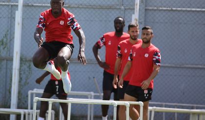 SİVAS - Sivasspor, Fatih Karagümrük maçının hazırlıklarını sürdürdü
