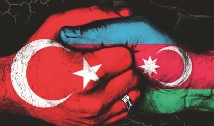 Azerbaycan Türkiye’deki depremzedeler için kermes düzenledi