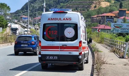 Trabzon Araklı'da trafik kazası! Sürücü ağır yaralandı