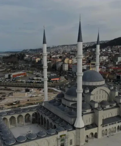 Doğu Karadeniz’in En Büyük Cami ve Külliyesi Açılışa Hazırlanıyor