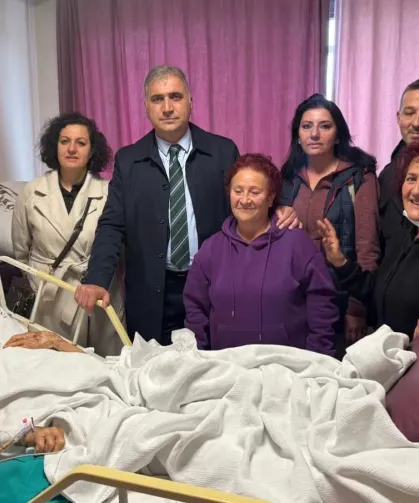 CHP’li Nermin Eyüboğlu Kalça Kırığı Nedeniyle Hastaneye Kaldırıldı