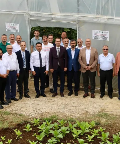 Akçaabat’ta 10 Üreticiye Modern Sera Teslim Edildi