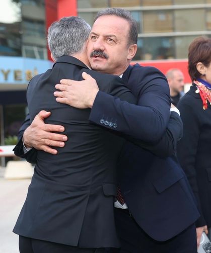 Yavuz Ağıralioğlu’ndan Yomra’da Sürpriz Ziyaret