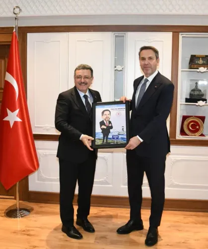 Bakan Bayraktar’a Karikatür Sürprizi