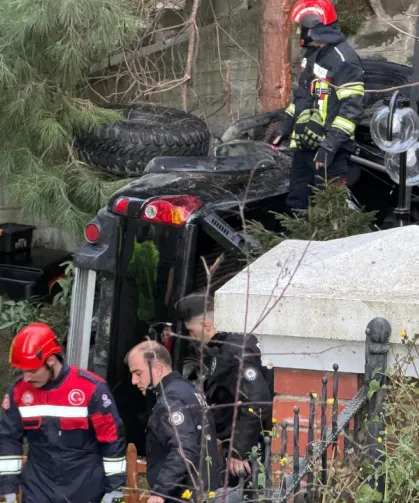 Beşirli’de Kamyonet Site Bahçesine Düştü Karı Koca Yaralandı