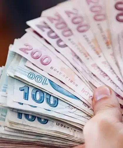 Kart Borcuna Takılanlara Tatil Kredisi Geliyor!