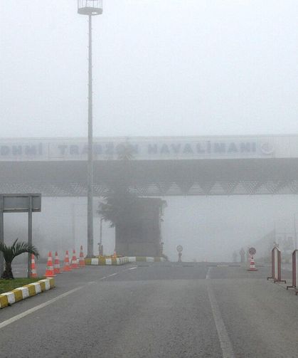 Trabzon’da Yoğun Sis Ulaşımı Aksattı Uçaklar İnemedi