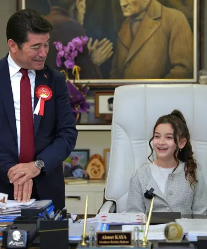 23 Nisan’da Koltuğu Devralan Lina Dünya Şampiyonu