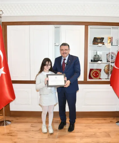 Dünya Birincisi Lina Saka Başkan Genç’i Ziyaret Etti