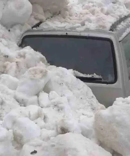 Trabzon’da Çığ Altında Kalan Araçtan 4 Kişi Kurtuldu