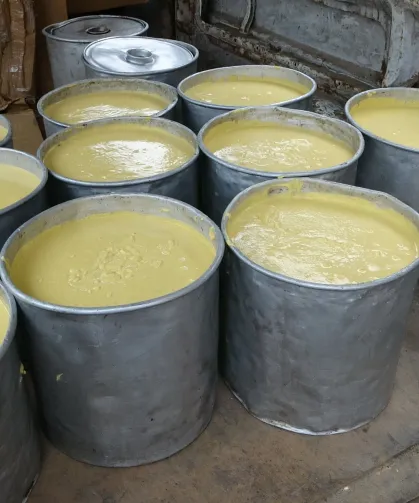 Trabzon’da Tenekede Pişen Mısır Ekmeği İlgi Görüyor