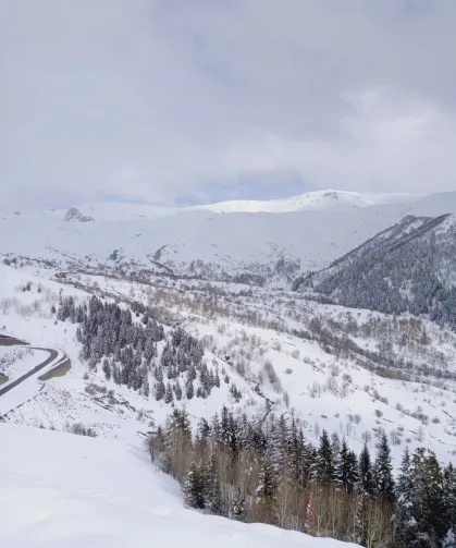 Trabzon’da Nisan Ayında Kar Sürprizi Yaşandı