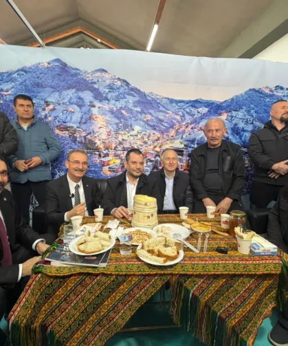 Başkan Doğan Trabzon Günleri’nde İlgi Odağı Oldu