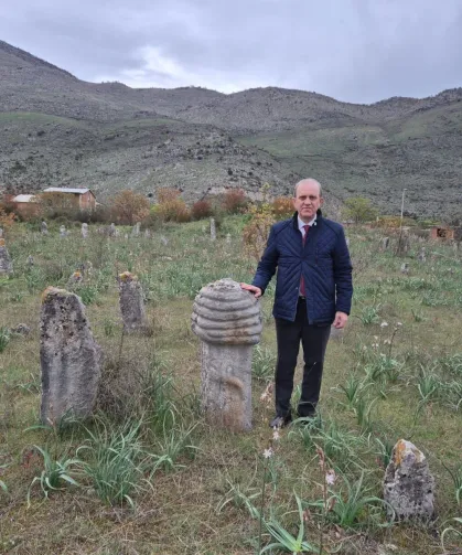 KTÜ Rektörü Çuvalcı Tuzi Şehitliği’ni Ziyaret Etti