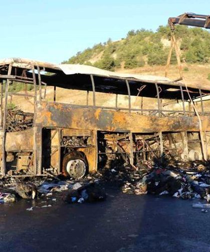 Facianın Ardından Otobüsten Geriye Demir Yığını Kaldı