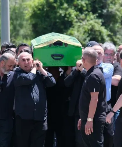 Eski Bakanın Acı Günü 13 Ayda İki Acı Yaşadı