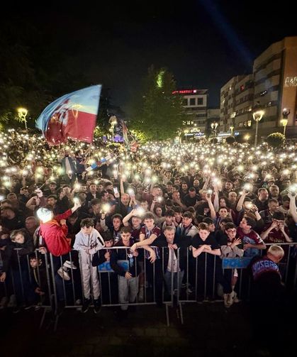 Trabzonspor Taraftarı Finali Meydanda İzledi