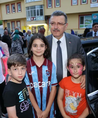 Başkan Genç Mahalle Sakinlerinin Taleplerini Dinledi